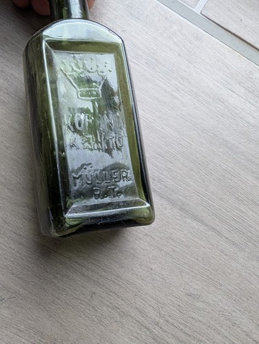 Alte prägeflasche müller - prägeflasche,